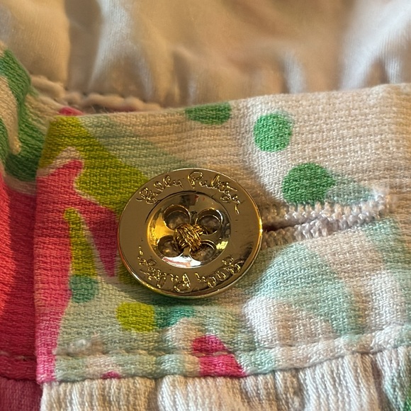 00 Lilly Pulitzer shorts LIKE NEW - Picture 2 of 4